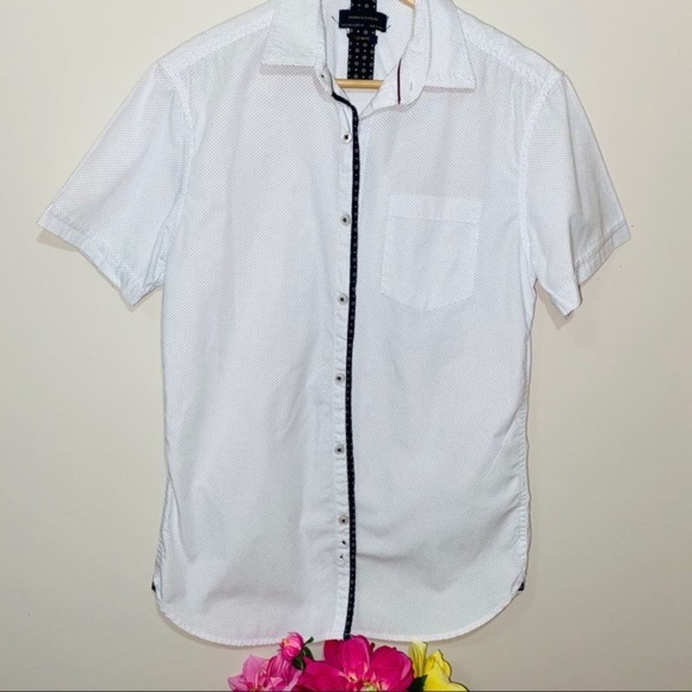 DENIM & FLOWER polka dot button down casual